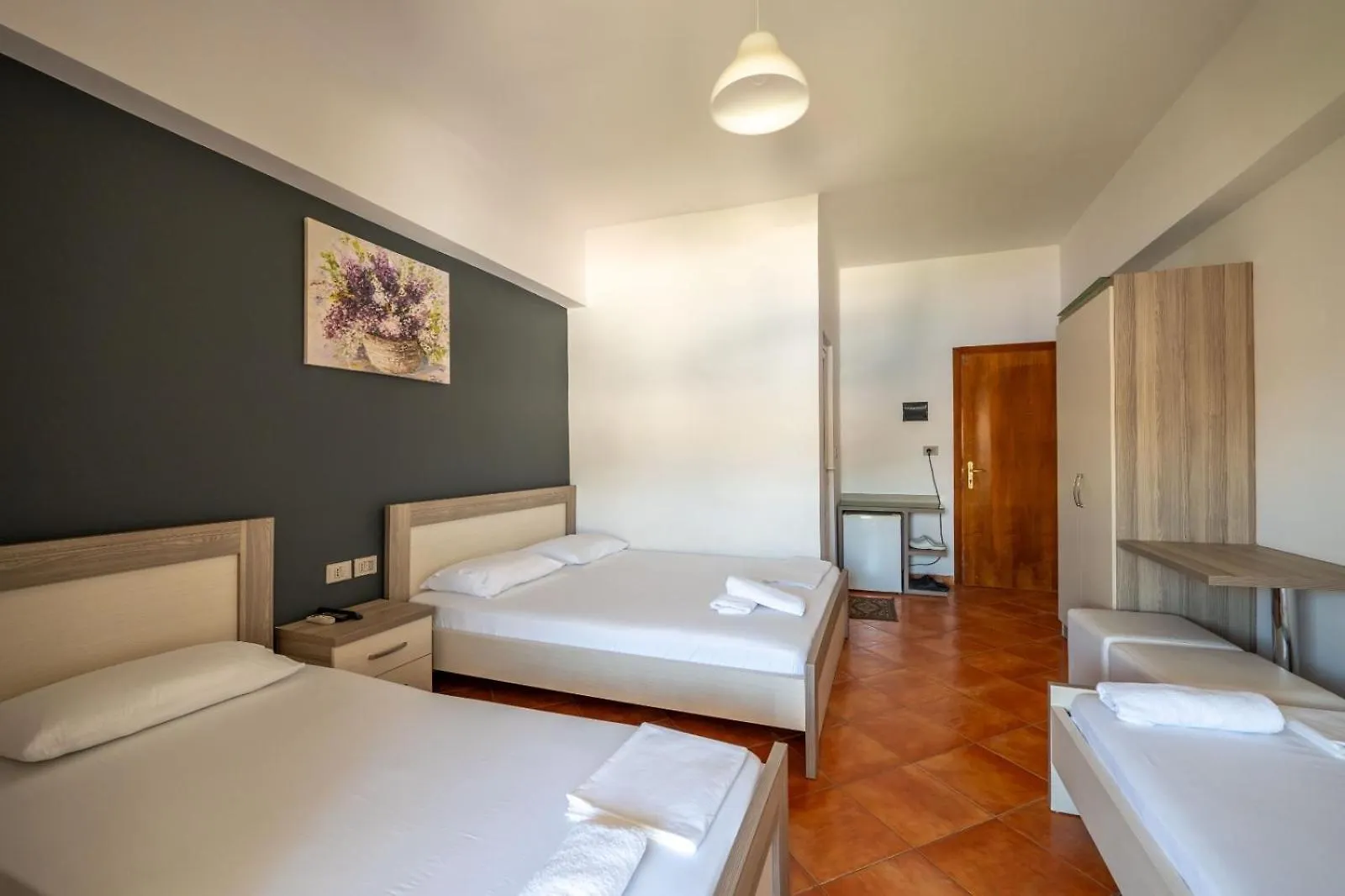 Classic Rooms ساراندا ألبانيا